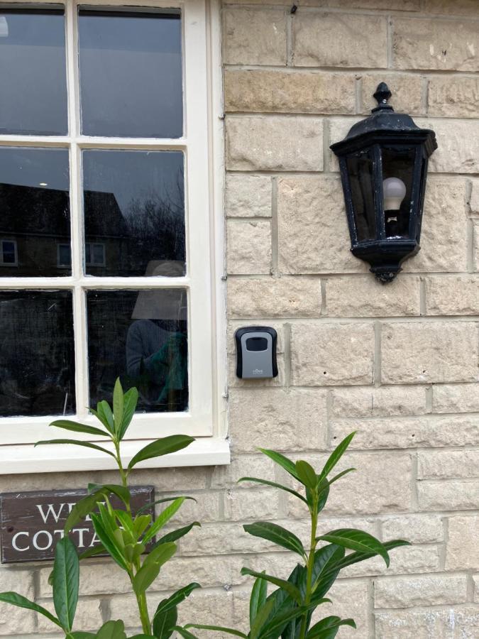 Well Cottage: A Cotswold Cottage At The Heart Of The Village Of Crudwell Exteriér fotografie